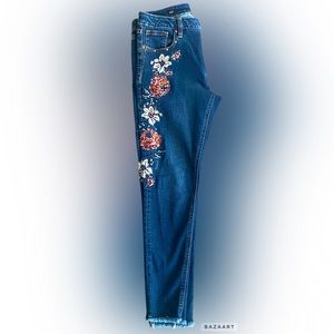 REDUCED🔥🔥LOWEST PRICE🔥Miss Me Rhinestone Embroidery Jeans Skinny Ankle
